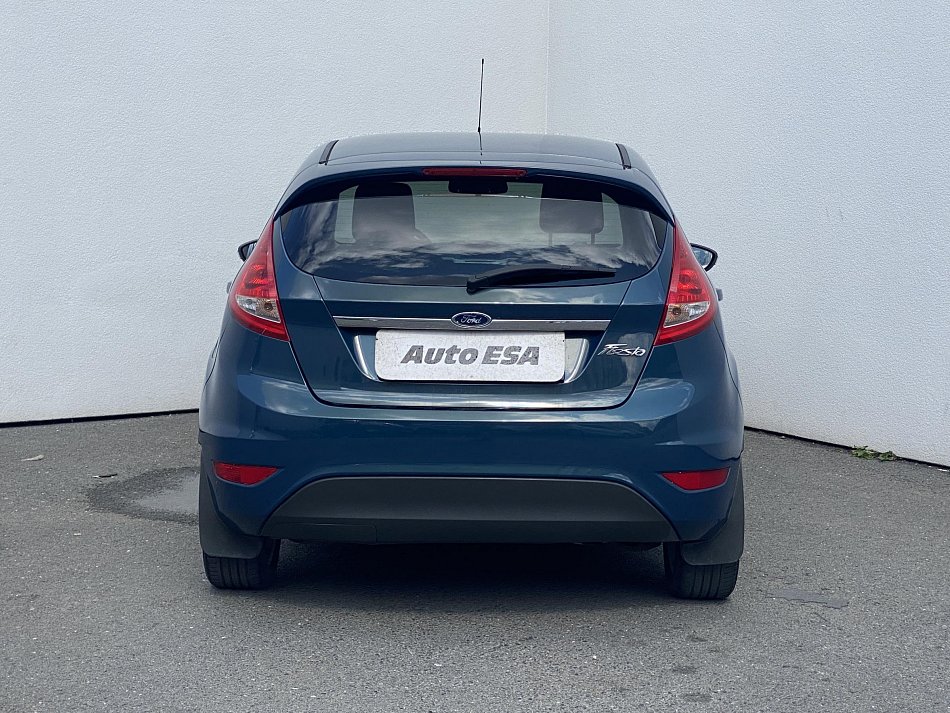 Ford Fiesta 1.4 i Titanium