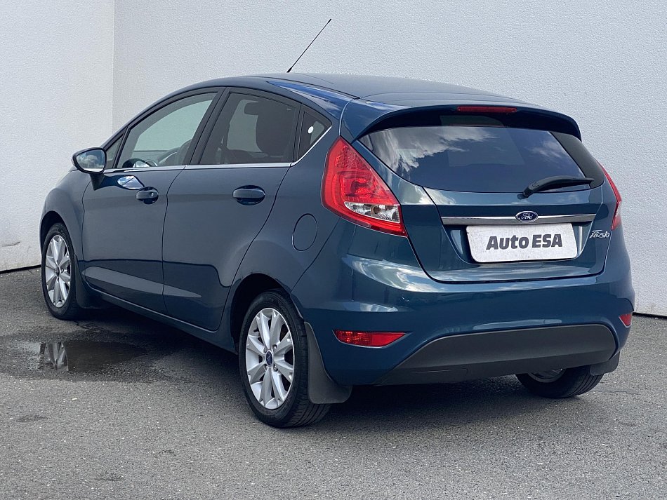 Ford Fiesta 1.4 i Titanium