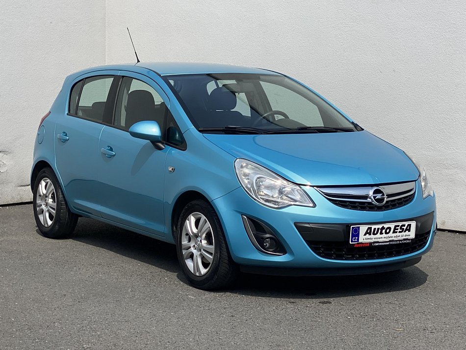 Opel Corsa 1.2i Satelitte