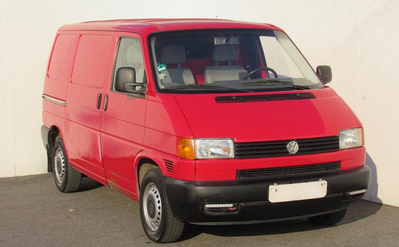 Volkswagen Caravelle 2.5TDi  8míst