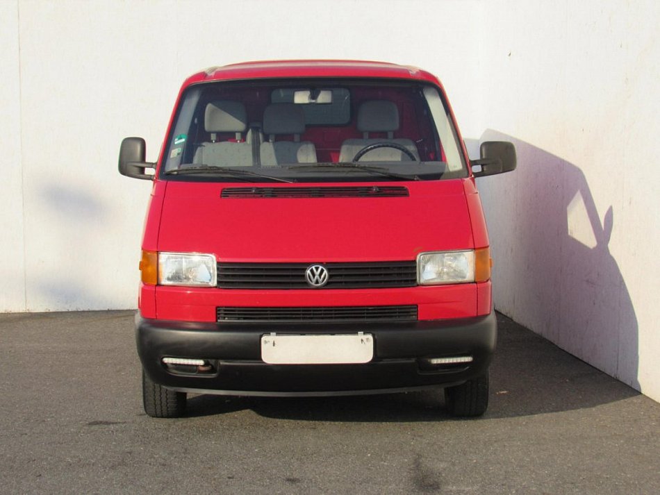 Volkswagen Caravelle 2.5TDi  8míst