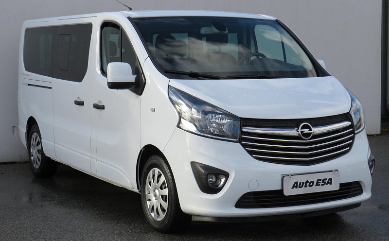 Opel Vivaro 1.6dCi Bussines L2 9míst