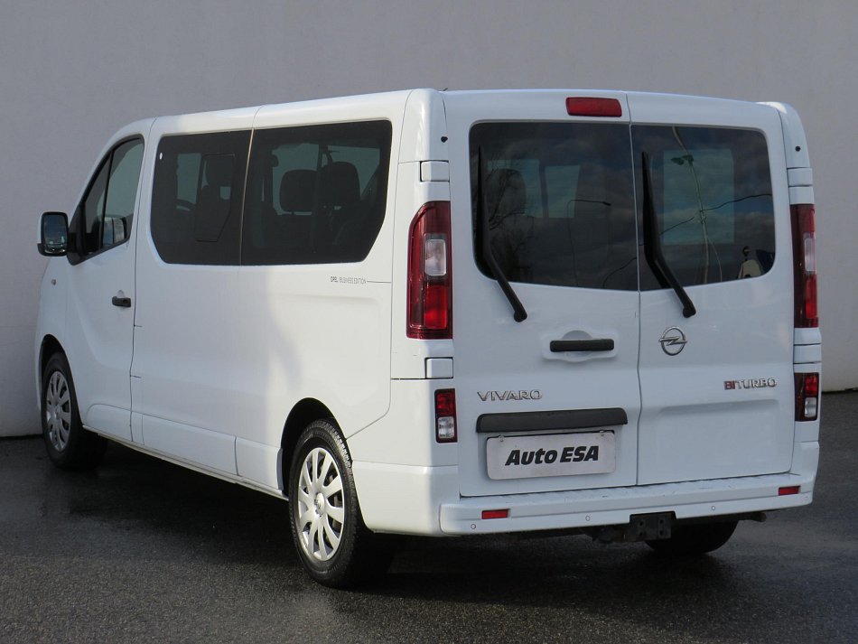 Opel Vivaro 1.6dCi Bussines L2 9míst