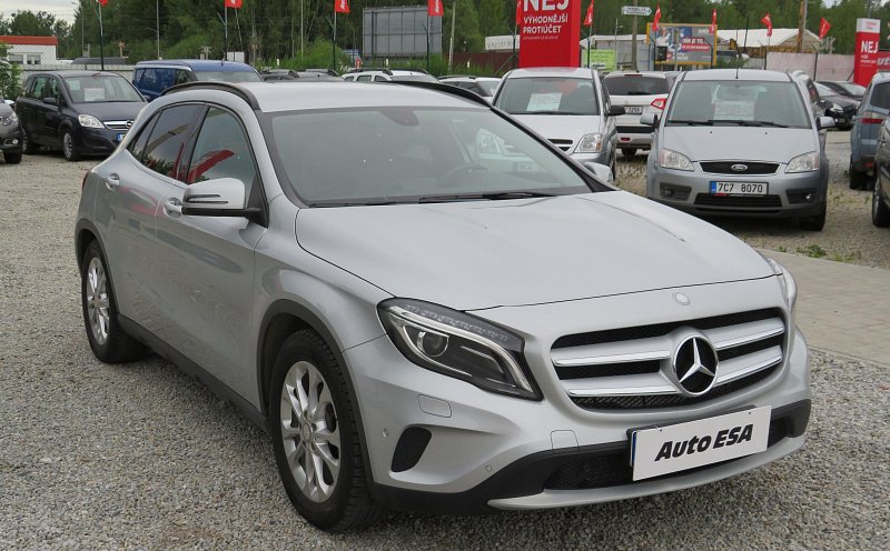 Mercedes-Benz GLA 2.2CDi  200 4Matic