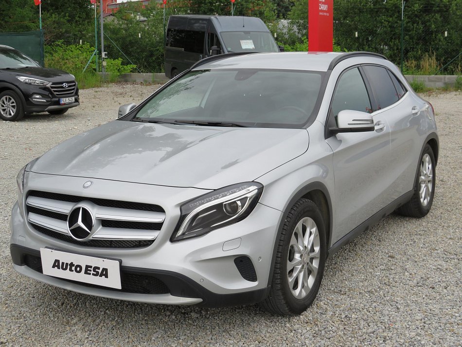 Mercedes-Benz GLA 2.2CDi  200 4Matic