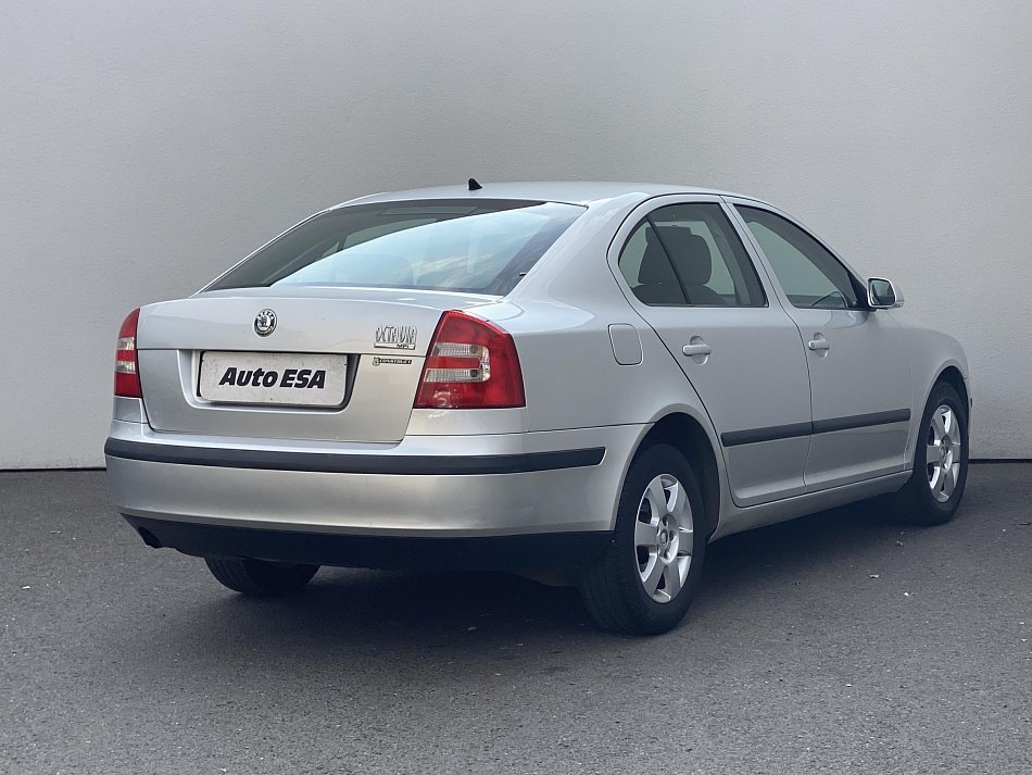 Škoda Octavia II 1.6 MPi Ambiente