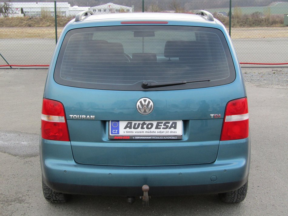 Volkswagen Touran 2.0 TDi 