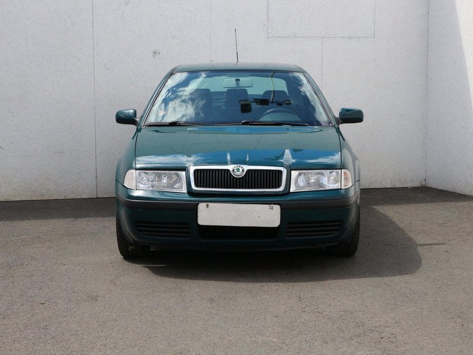 Škoda Octavia 1.6 i Ambiente