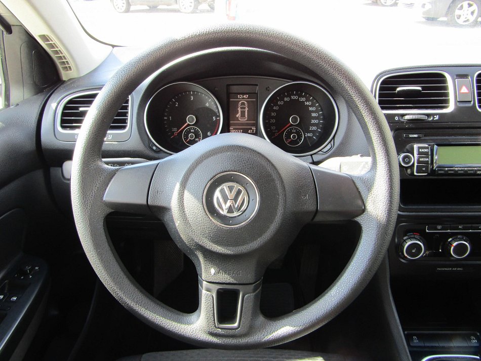 Volkswagen Golf 1.6 TDi 