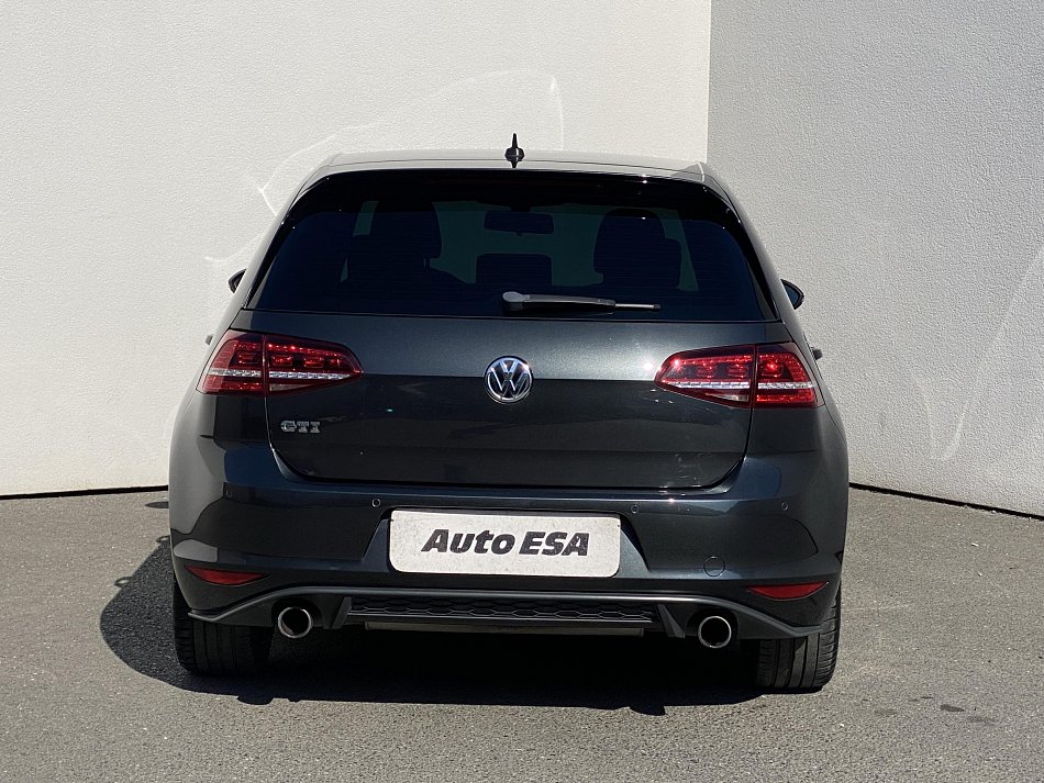 Volkswagen Golf 2.0 TSi GTi