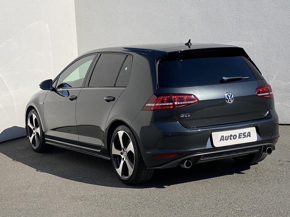 Volkswagen Golf 2.0 TSi GTi