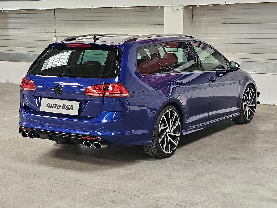 Volkswagen Golf 2.0TSi  R