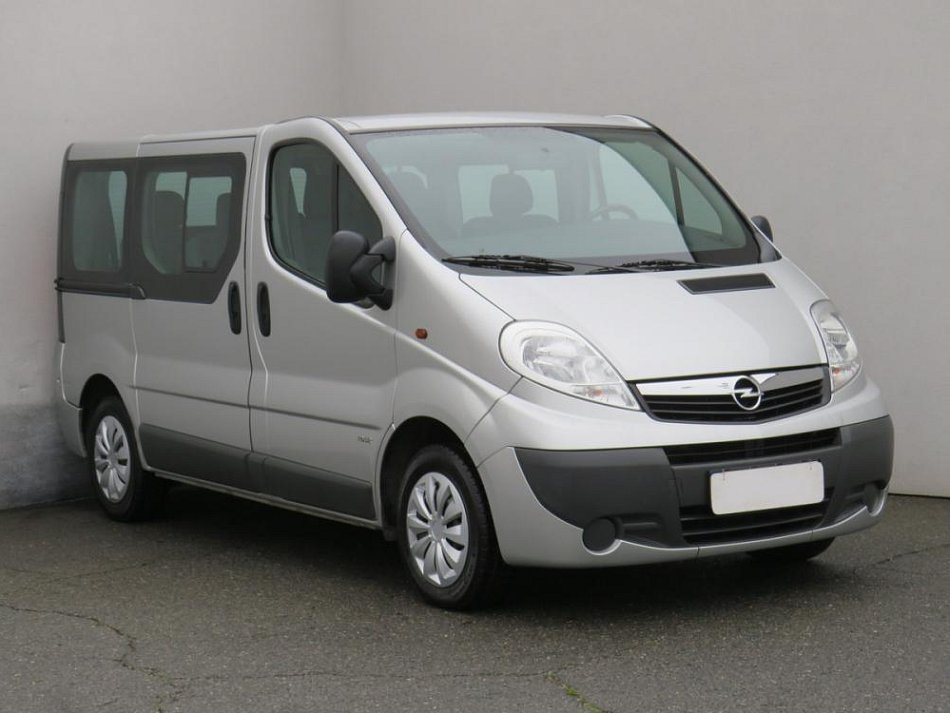 Opel Vivaro 2.0CDTi  5míst