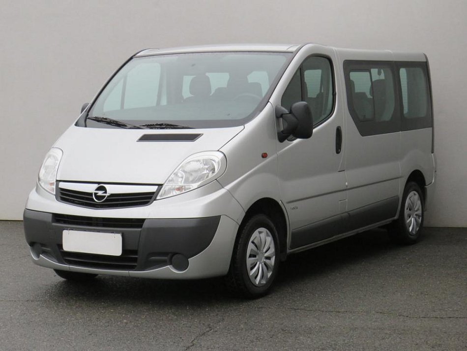 Opel Vivaro 2.0CDTi  5míst