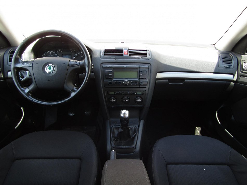 Škoda Octavia II 2.0 TDi Elegance