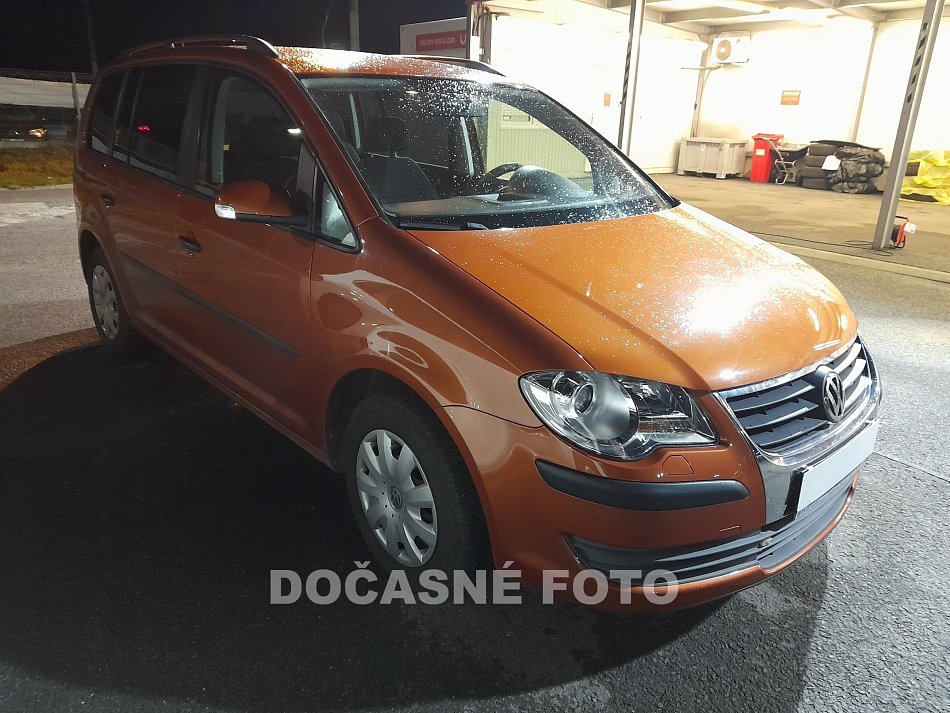 Volkswagen Touran 1.6 i 