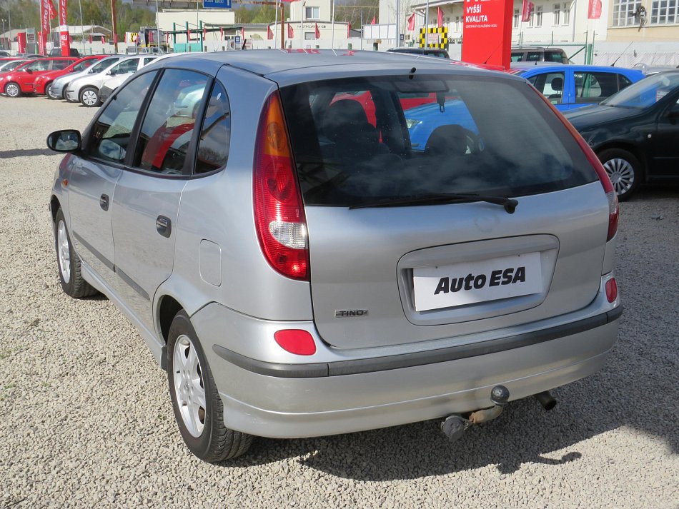 Nissan Almera Tino 2.2D 