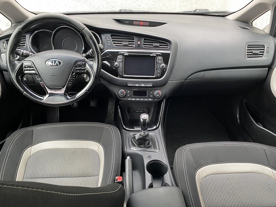 Kia Ceed 1.6 CRDi Exclusive