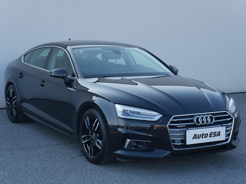 Audi A5 2.0TDi S-line quattro