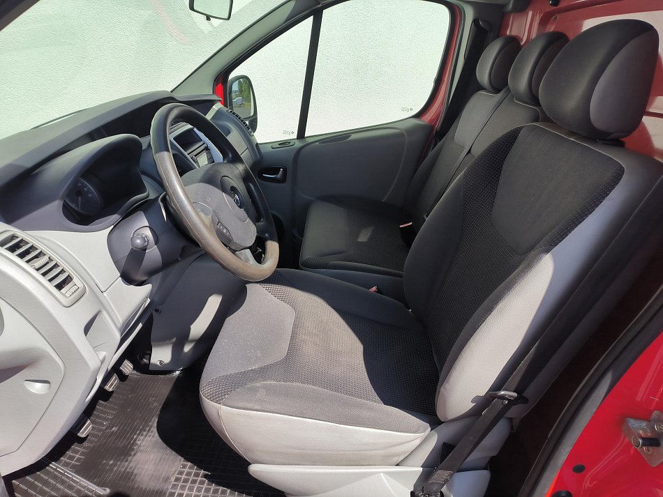 Opel Vivaro 2.0CDTi  L2H1