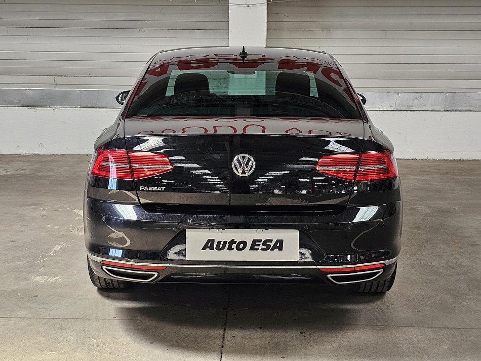 Volkswagen Passat 2.0TSI 