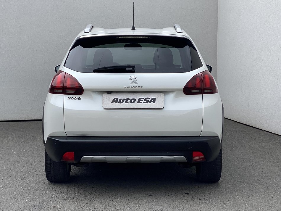 Peugeot 2008 1.2 PT Allure