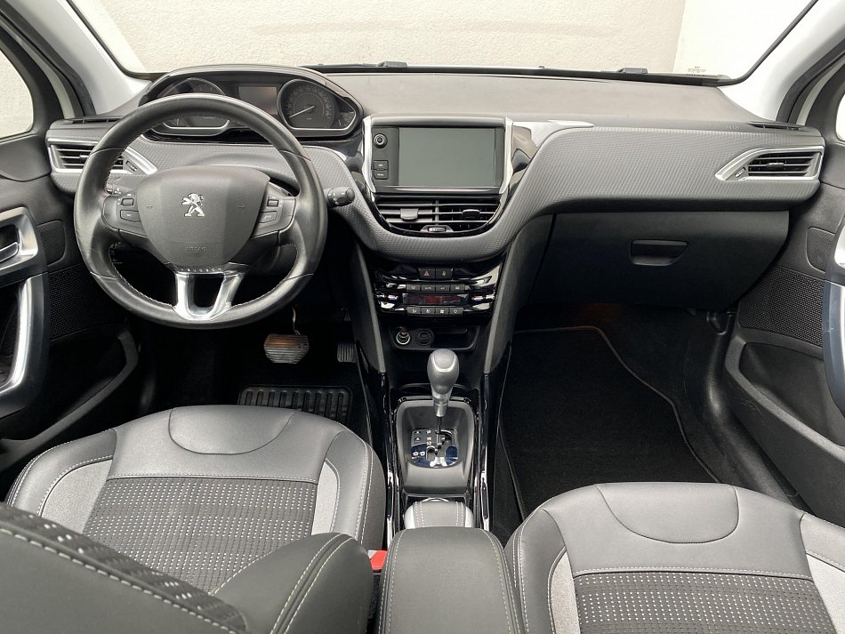 Peugeot 2008 1.2 PT Allure