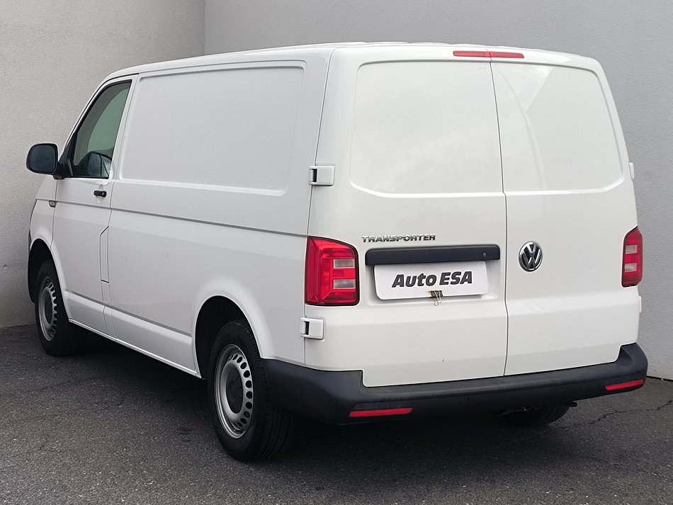 Volkswagen Transporter 2.0TDi  DÍLNA