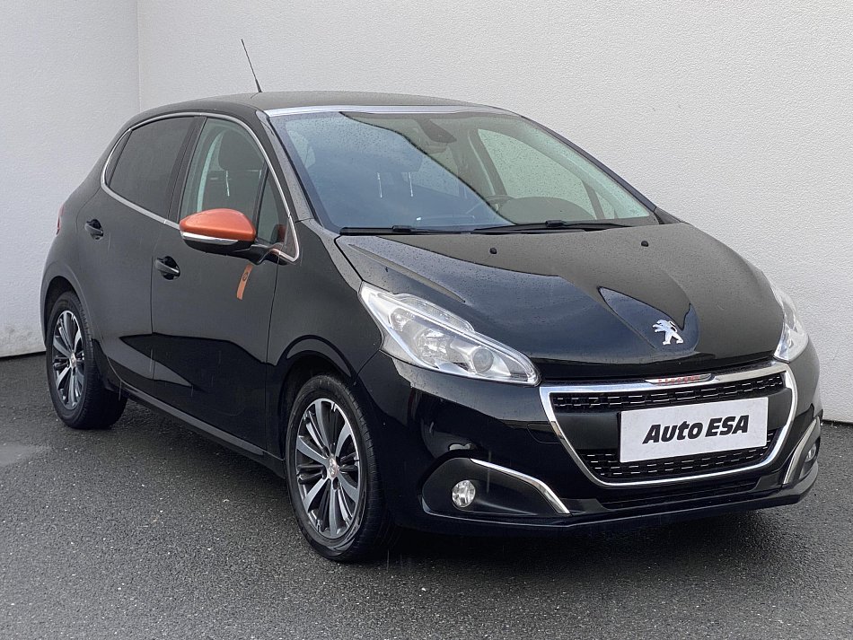 Peugeot 208 1.2 PT Roland Garros