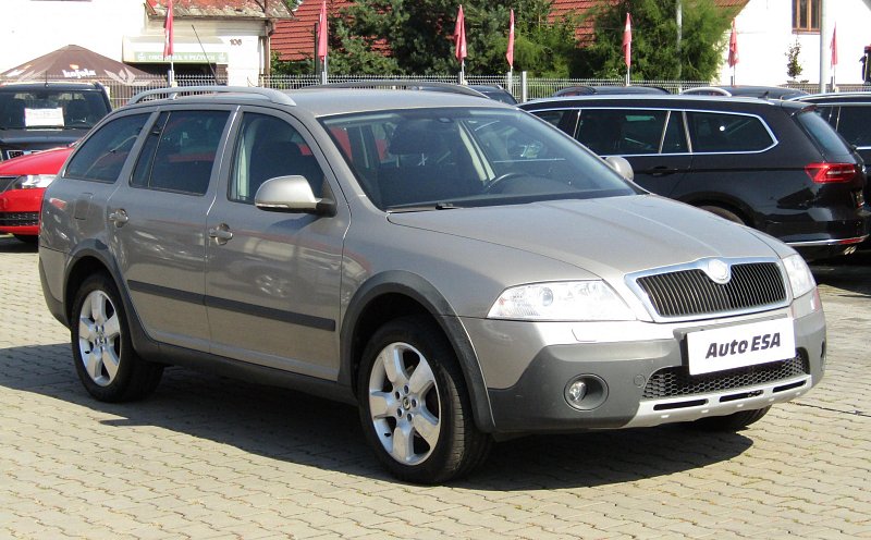 Škoda Octavia II 2.0TDi Scout 4x4