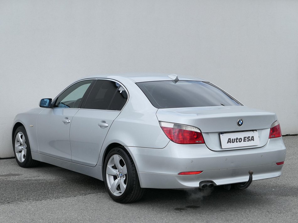 BMW Řada 5 2.2i  520i