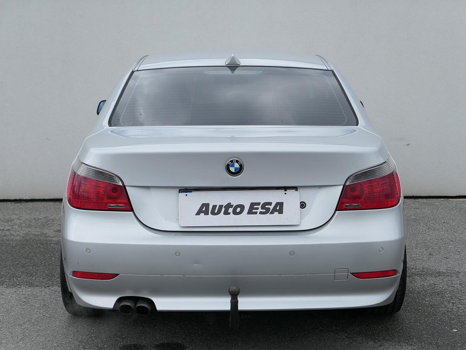 BMW Řada 5 2.2i  520i