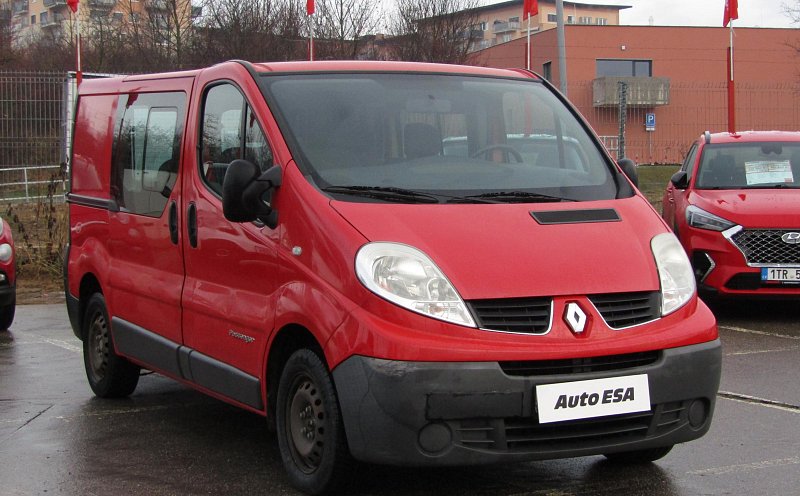 Renault Trafic 2.0dCi  6míst