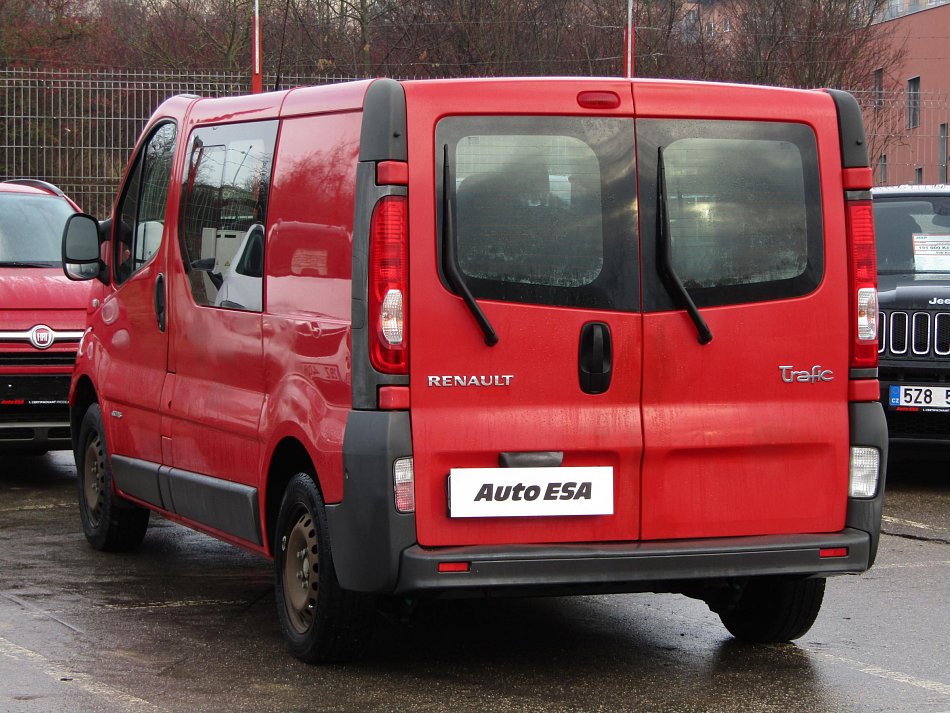 Renault Trafic 2.0dCi  6míst