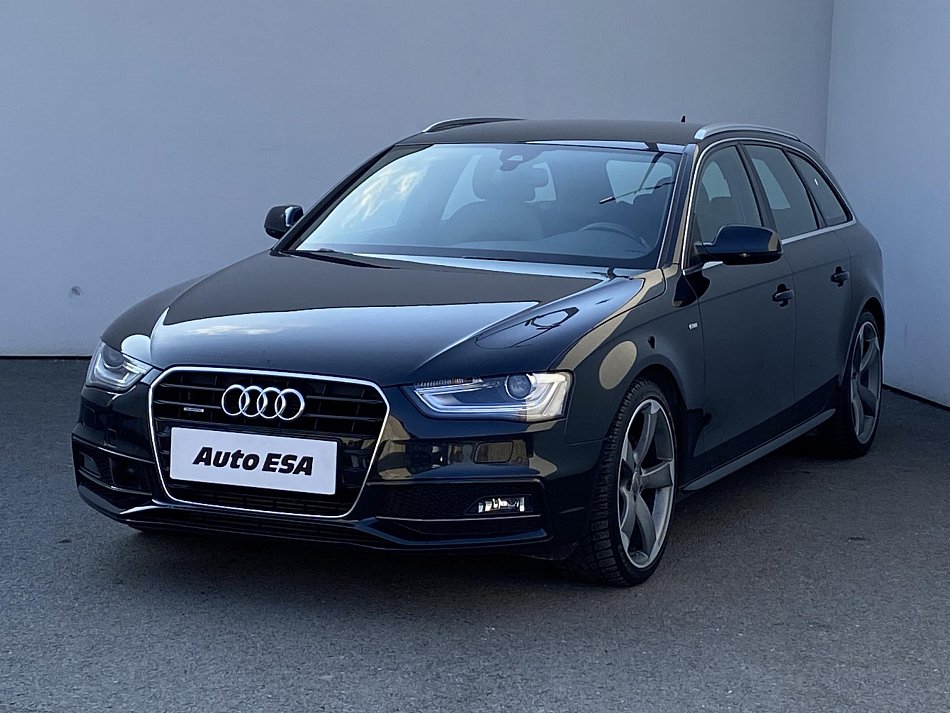 Audi A4 2.0 TDi S-line 4x4