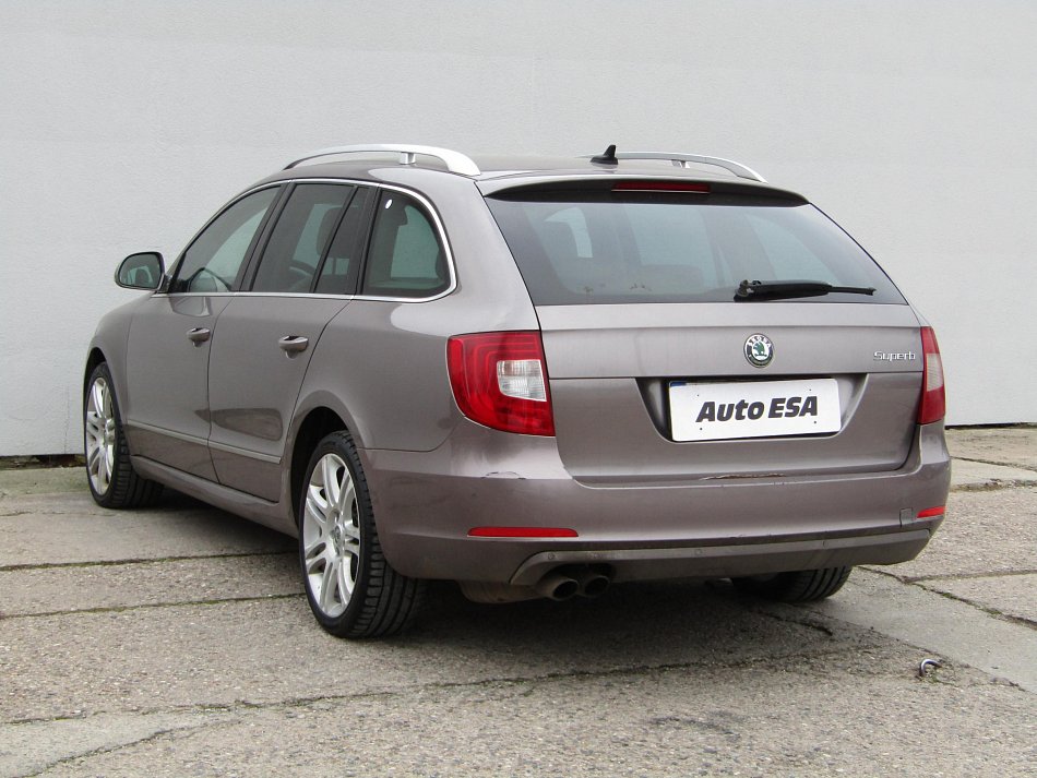 Škoda Superb II 2.0 TDi Elegance 4x4