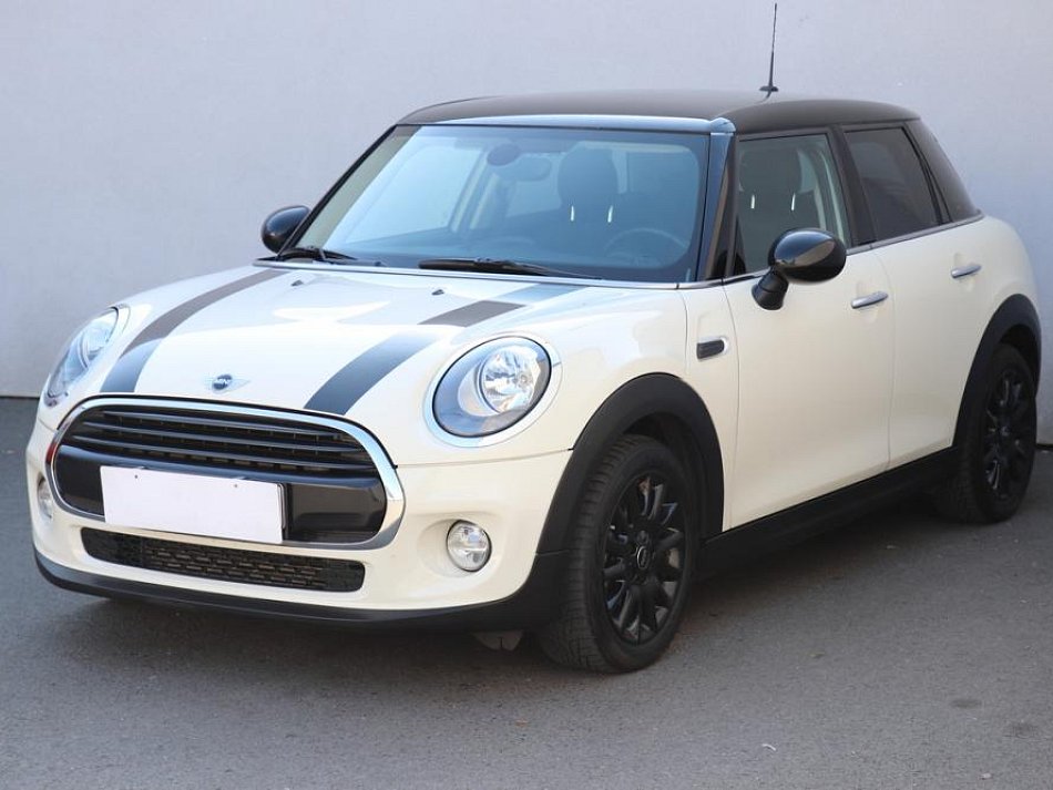 Mini Cooper 1.5 i 