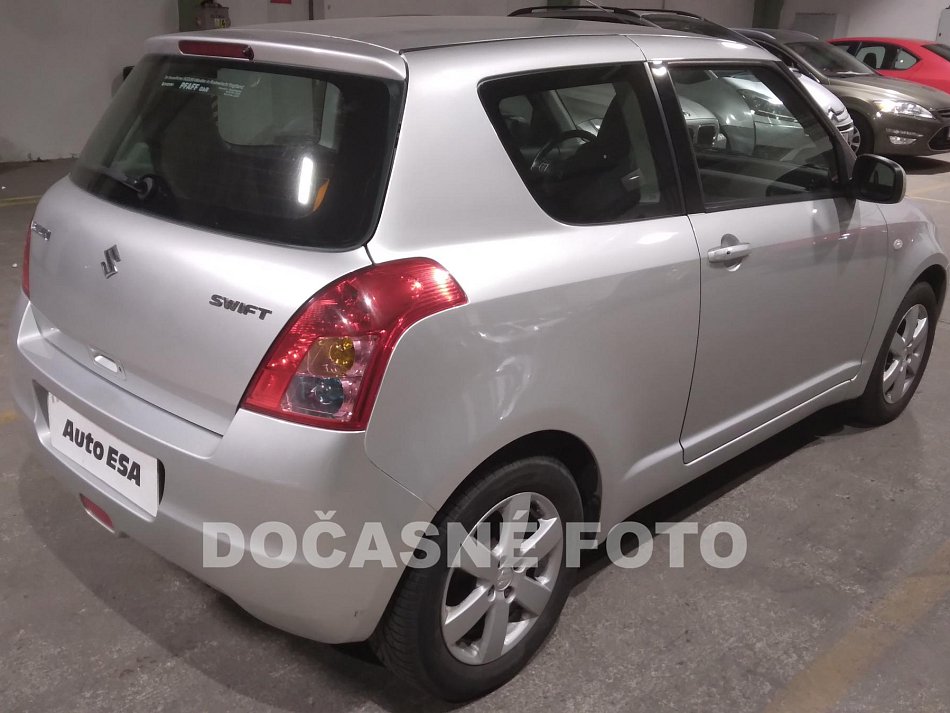 Suzuki Swift 1.3i 