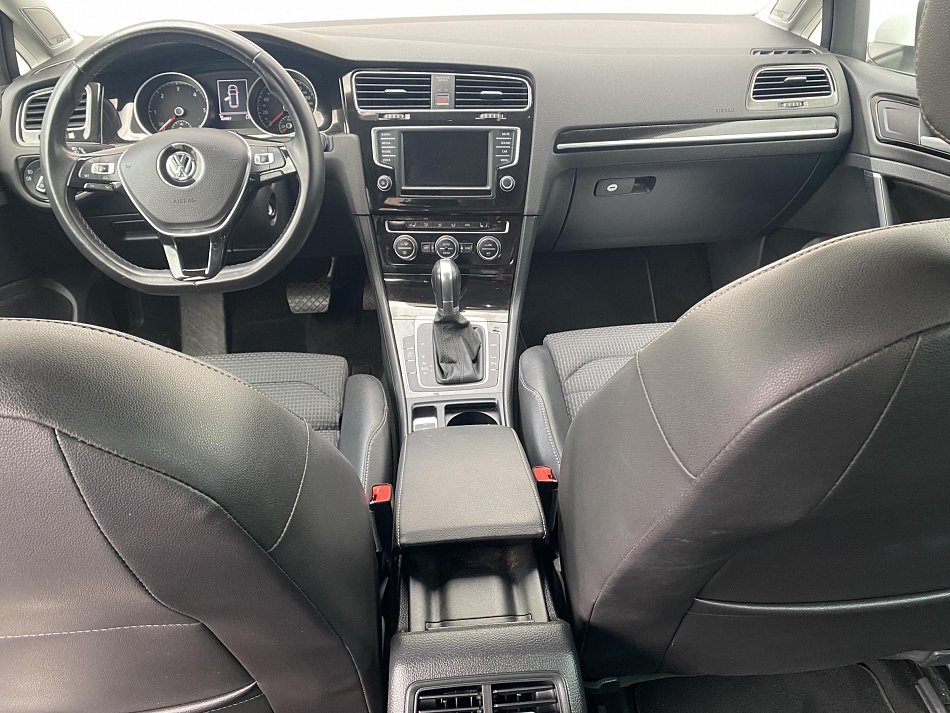 Volkswagen Golf 2.0TDi 