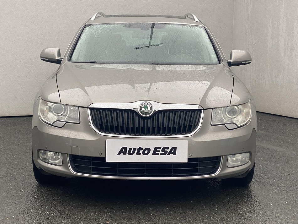 Škoda Superb II 2.0  TDi Elegance