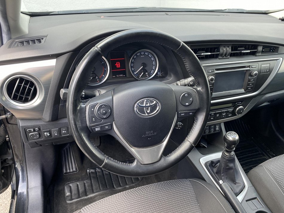 Toyota Auris 1.6 VVTi 