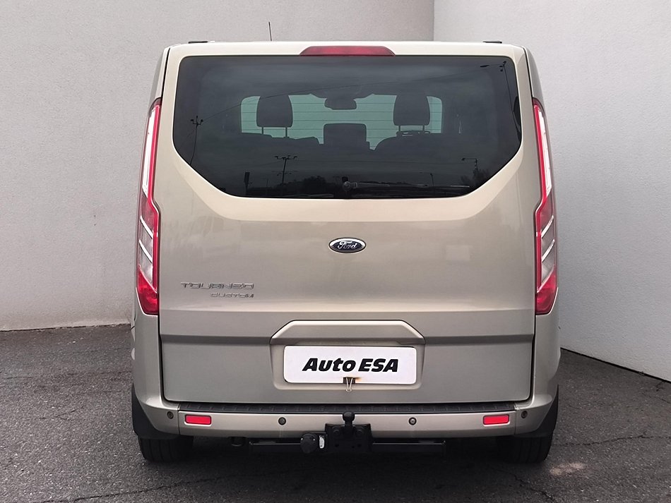 Ford Tourneo Custom 2.2TDCi Limited L2 8míst