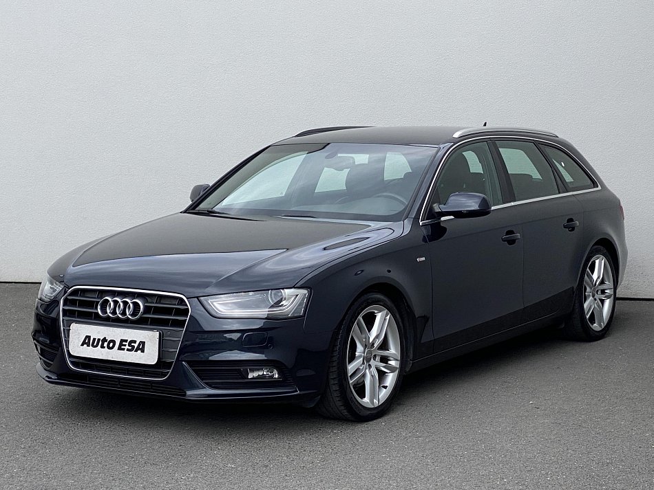 Audi A4 2.0 TDi S-line