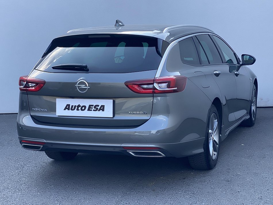 Opel Insignia 2.0 CDTi OPC line