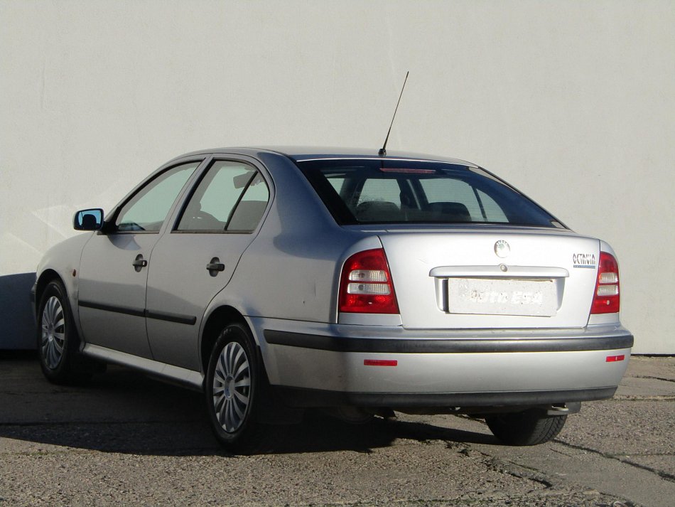 Škoda Octavia 1.6i 