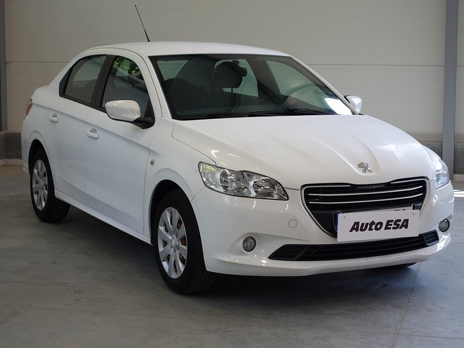 Peugeot 301 1.2i 