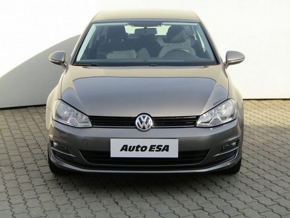 Volkswagen Golf 1.2 TSI 