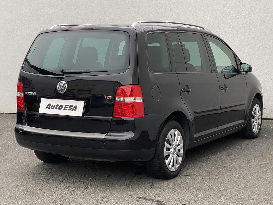 Volkswagen Touran 2.0 TDi  7míst