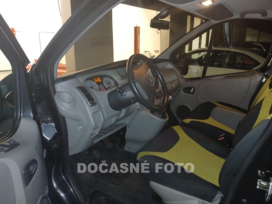 Opel Vivaro 2.0CDTi  9míst