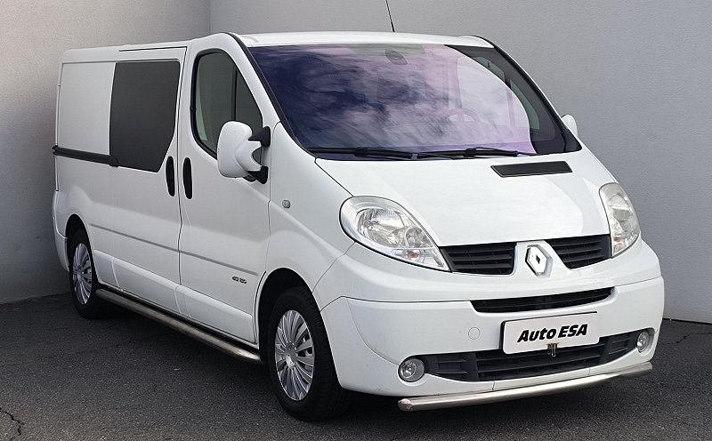 Renault Trafic 2.5dCi  L2 5míst